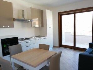 Apartamento, 2 habitaciones, fumadores, balcón | Interior