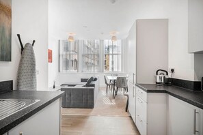 Fridge, microwave, oven, coffee/tea maker