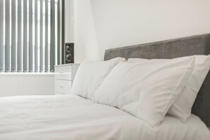 1 bedroom, iron/ironing board, internet, bed sheets