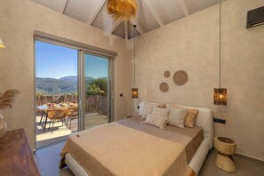 2 室のベッドルーム、セーフティボックス (室内)、アイロン / アイロン台、旅行用ベビーベッド