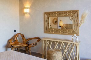 2 室のベッドルーム、セーフティボックス (室内)、アイロン / アイロン台、旅行用ベビーベッド