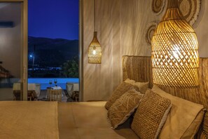 2 chambres, coffres-forts dans les chambres, fer et planche à repasser