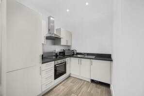 Fridge, microwave, oven, coffee/tea maker
