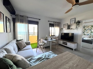 Apartment | Living room - Seabeach Apartment in Aguadulce (Roquetas de Mar)
