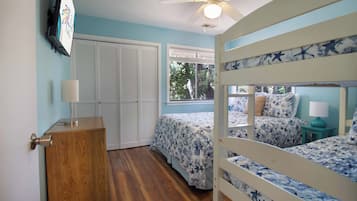 2 bedrooms, iron/ironing board, WiFi, bed sheets