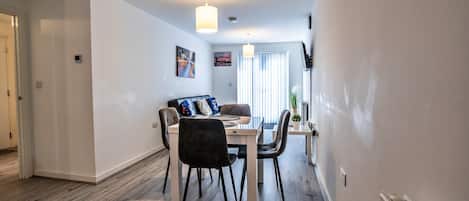 Apartment | Dining