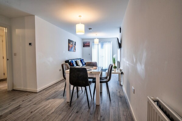 Apartment | Dining - Apartment in Birmingham Near Bullring (Birmingham)