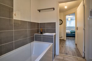 Apartment | Bathroom | Hair dryer - Apartment in Birmingham Near Bullring (Birmingham)