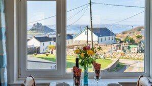 Unclassified image, 4 of 24, button - Maisonette in Marazion With St Michael's View (Marazion)