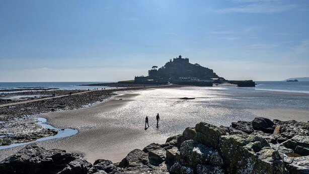 Unclassified image, 1 of 24, button - Maisonette in Marazion With St Michael's View (Marazion)