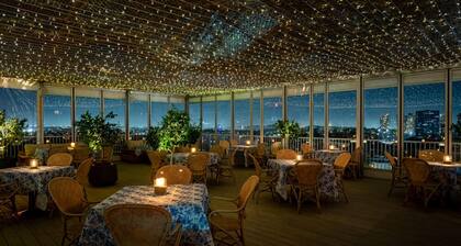 Hotel royal galaxy