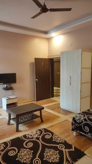 Suite de luxe, vistes al port | Sala d'estar