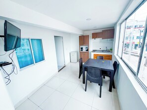 Basic studio. | Private kitchen