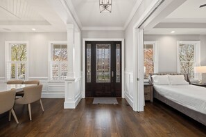 8 bedrooms, iron/ironing board, WiFi, bed sheets