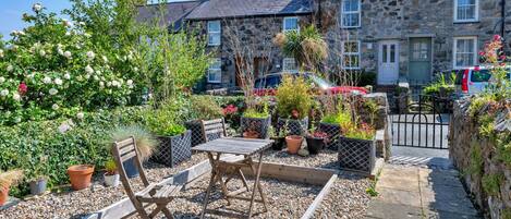 Cottage | Outdoor dining