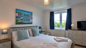 Apartment | 2 bedrooms, iron/ironing board