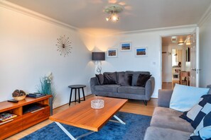 Apartment | Living room - Apartment in Carbis Bay With Stunning Sea Views (St Ives)