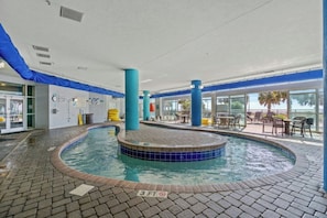 Piscine couverte, piscine extérieure