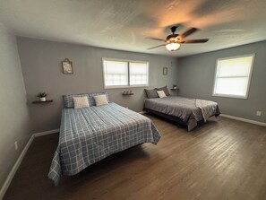 9 bedrooms, iron/ironing board, WiFi, bed sheets