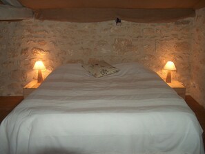 3 slaapkamers, een strijkplank/strijkijzer, reisbedje, wifi