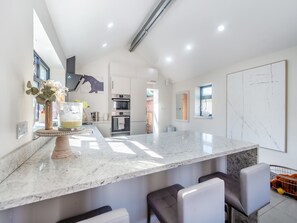 Private kitchen - 1 bedroom accommodation in Meriden, near Coventry (Meriden, near Coventry)