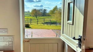 Cottage | Balcony - Cottage in Hemingby Near Lincolnshire Wolds (Horncastle)