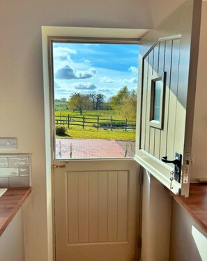 Cottage | Balcony - Cottage in Hemingby Near Lincolnshire Wolds (Horncastle)