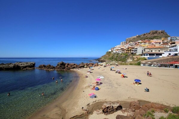 House, 5 Bedrooms, Smoking, Balcony | Beach