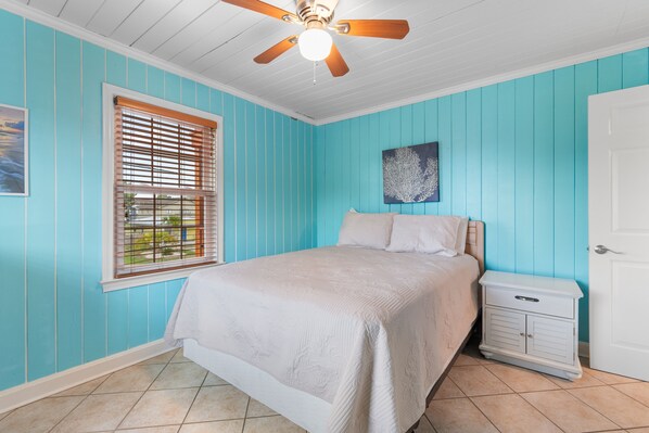 5 bedrooms, free WiFi, bed sheets