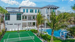 House, Accessible | 12 bedrooms, Internet - Siesta Key Estate in Sarasota (Siesta Key)