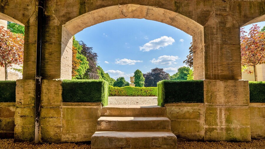 Finest Retreats is Delighted to Offer a Spacious and Character-filled Apartment