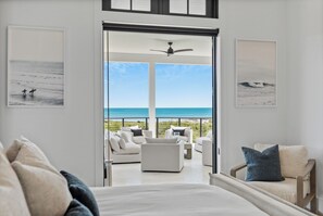 8 chambres, fer et planche à repasser, lit parapluie, accès Internet