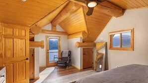 Desk, free WiFi, bed sheets - 4 BR Luxury Lakefront Cabin w/ Mtn Views (Lake County)