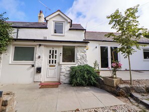 Cottage | Exterior detail - Cartref (Holywell)