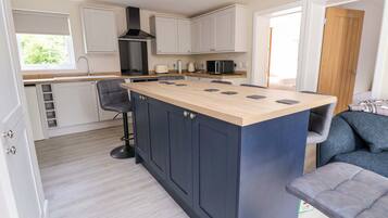 Ferienhaus | Eigene Küche | Geschirrspüler, Kochgeschirr/Geschirr/Besteck