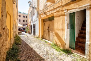 Exterior detail - Monolocale Alguer in the Historical Center (Alghero)
