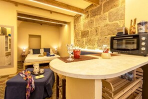 Apartment, 1 Bedroom, Smoking, City View | Interior - Monolocale Alguer in the Historical Center (Alghero)