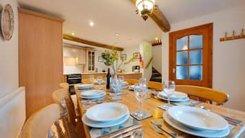 Cottage | Dining