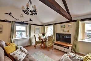 Cottage | Living room - Cottage in Hawes Near Yorkshire Dales Trails (Hawes)