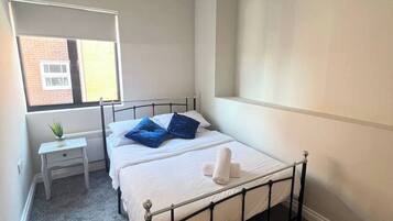 Apartment, 2 Bedrooms, Smoking, Balcony | 2 bedrooms