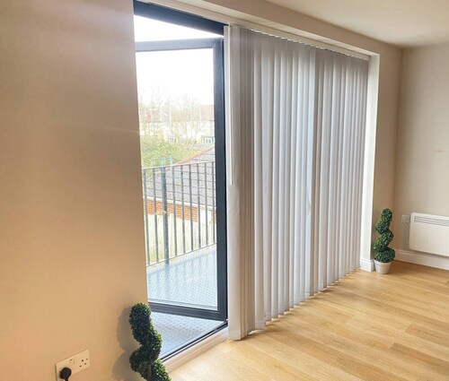 Charming Beckenham Apartment With Private Balcony