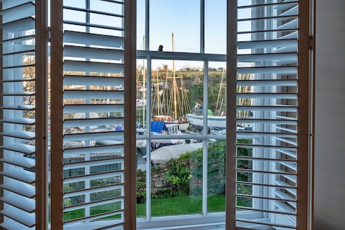 Cottage in Cornwall by Helford River & Hot Tub