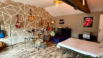 8 chambres, Wi-Fi, draps fournis