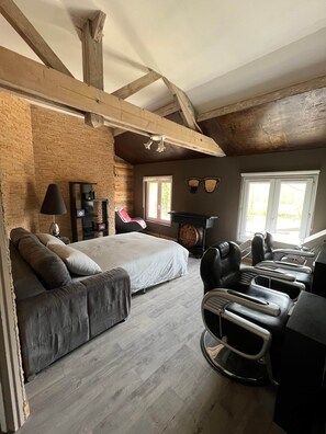 8 bedrooms, WiFi, bed sheets - La Laiterie Gite de groupe Proix (Proix)