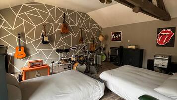 8 habitaciones, wifi y ropa de cama