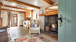 Cottage | Living room - Cottage in Duddon Valley Near River Duddon (Broughton in Furness)