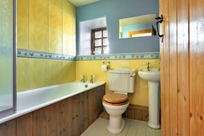 Cottage | Bathroom - Cottage in Duddon Valley Near River Duddon (Broughton in Furness)
