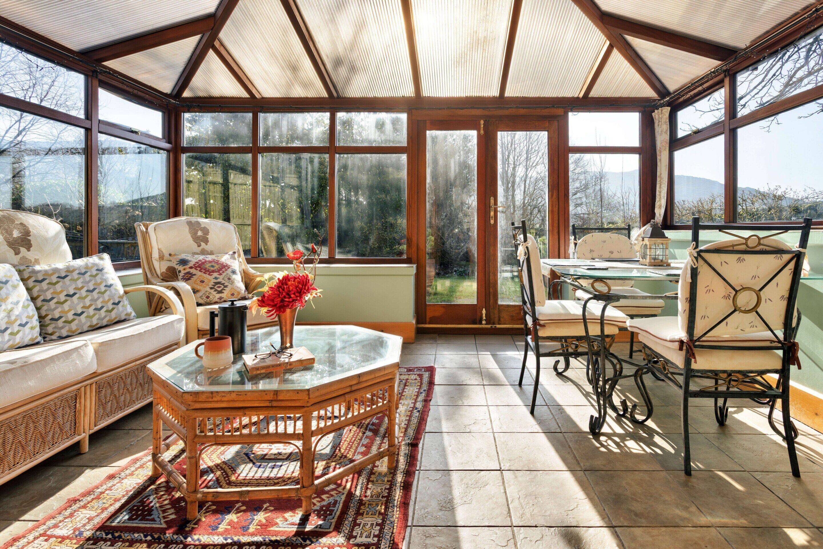 Cottage | Living area | Fireplace