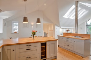 House | Private kitchen - Cottage in Cornwall With Sea Views & BBQ (Truro)
