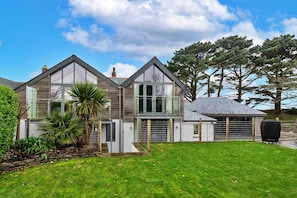 House | Exterior - Cottage in Cornwall With Sea Views & BBQ (Truro)